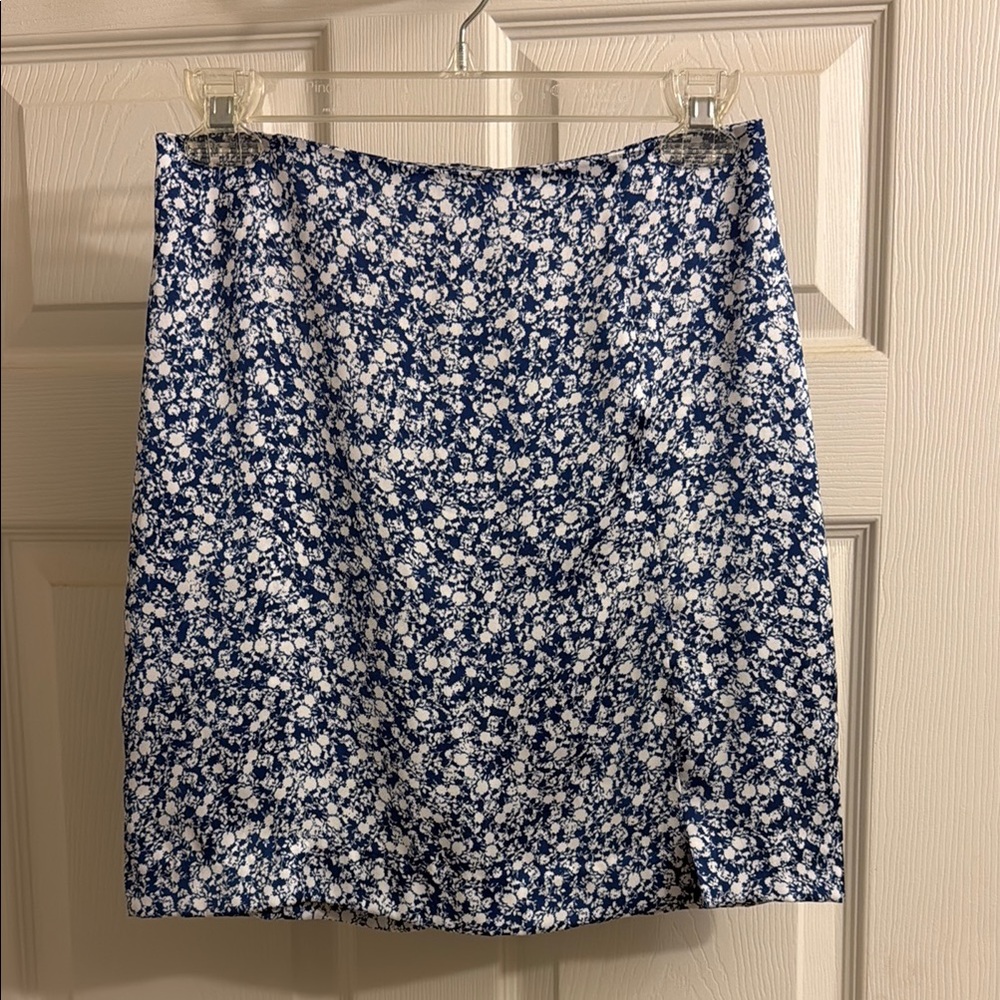 Floral Blue and White Zara Skirt (Size XS)